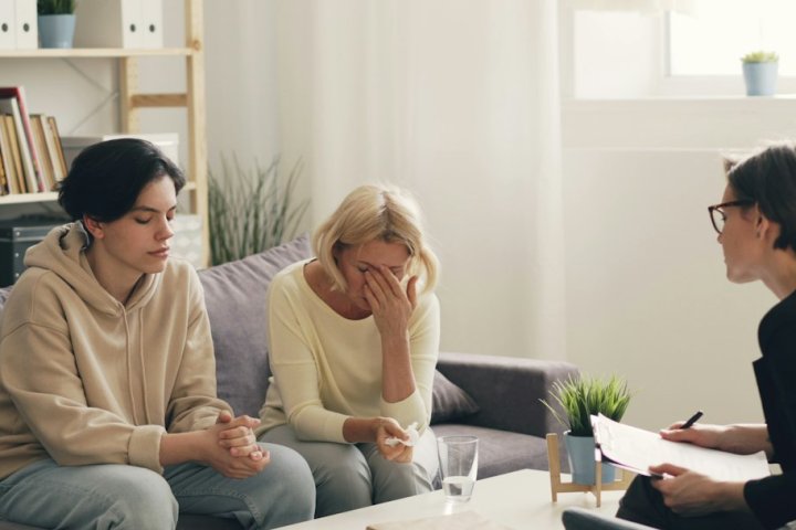 اولین مرحله برای طلاق توافقی؛ ثبتنام در سامانه تصمیم و جلسات مشاوره