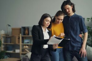 وکیل رجوع از هبه به همسر